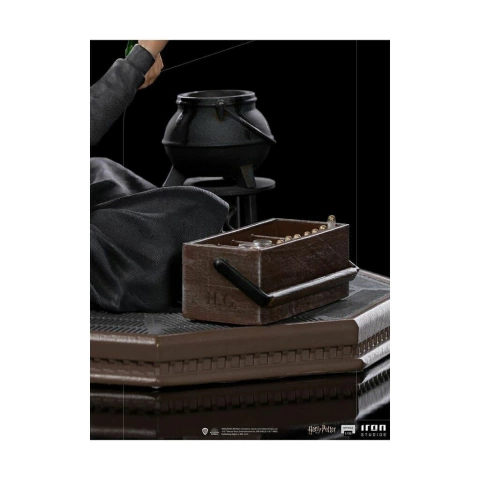 Hermione Granger Polyjuice (VERSÃO REGULAR) - 1/10 Art Scale - Harry Potter and the Chamber of Secrets - Iron Studios