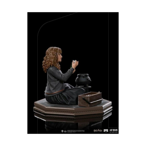 Hermione Granger Polyjuice (VERSÃO REGULAR) - 1/10 Art Scale - Harry Potter and the Chamber of Secrets - Iron Studios