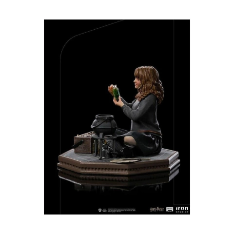 Hermione Granger Polyjuice (VERSÃO REGULAR) - 1/10 Art Scale - Harry Potter and the Chamber of Secrets - Iron Studios