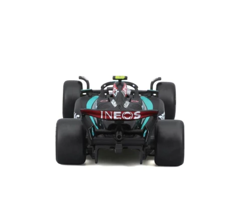 Bburago Race Mercedes F1 W15 E-Performance #44 1:43 38208