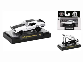 Dodge Challenger Funny Car 1971 1:64 M2 Machines 32500