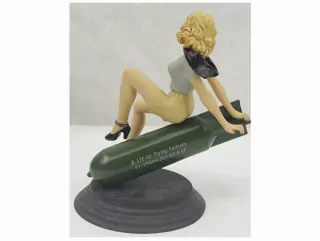 Estatueta On The Nose Toots 1/6 Flight Plan 4517