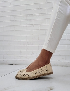 Florencia Beige en internet