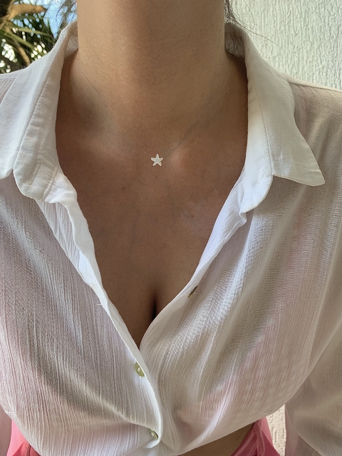 Choker Fio de Nylon c/ Pingente Estrela do Mar em Madrepérola - Banhada à Ouro / Banhada à Prata ⚓︎ - comprar online