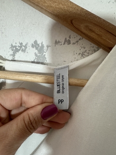 Macaquinho Branco Blue Steel