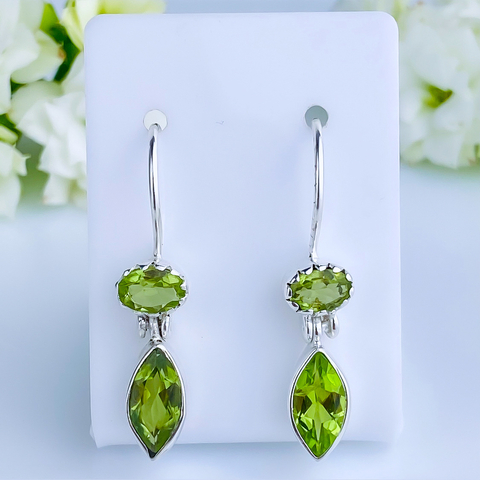Brincos de prata 925 com pedra natural peridoto (B2266)