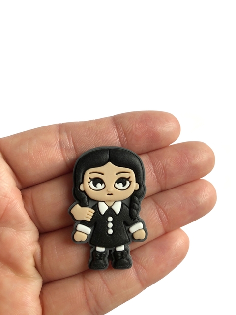 Aplique wandinha emborrachada - 1 unidade