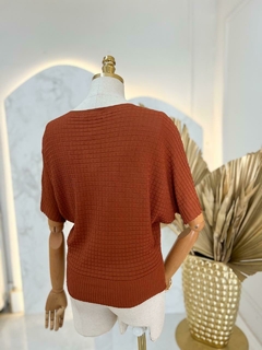 Blusa Fio Trama na internet