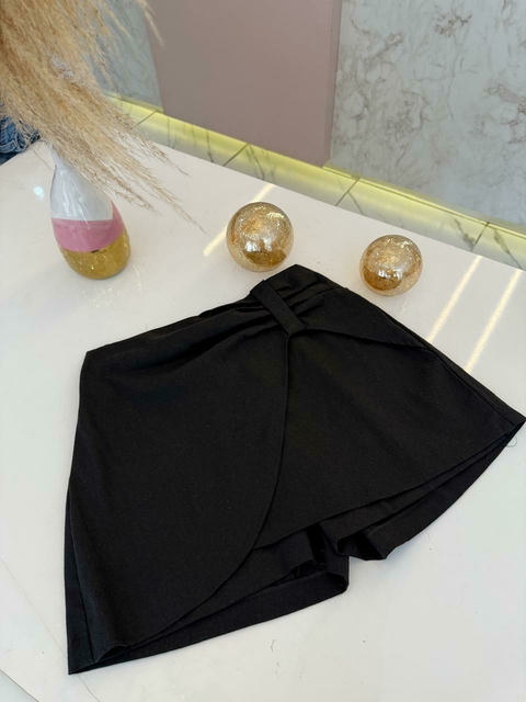Shorts saia linho - Preto - comprar online