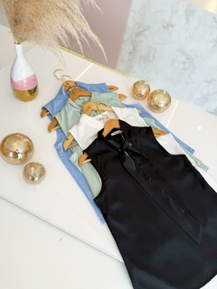 Blusa Acetinada na internet