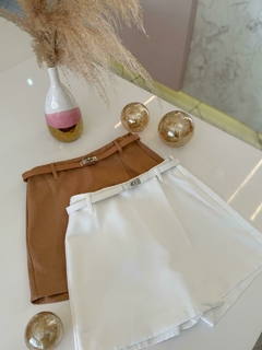 Shorts saia cinto na internet