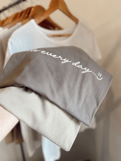 Remera Luz - comprar online