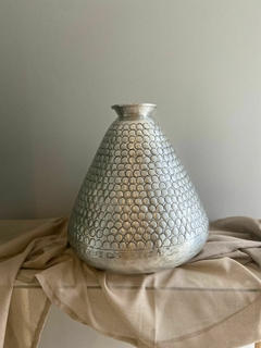 Florero de aluminio Handicraft 38X38cm - comprar online