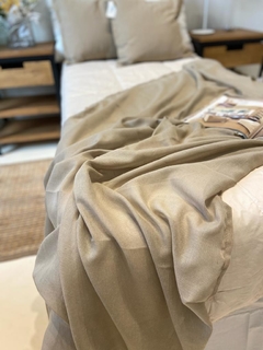 PIE DE CAMA LINO 2.40X1.20 - comprar online