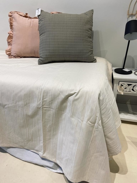 CUBRE CAMA KING 2.70X2.80 M