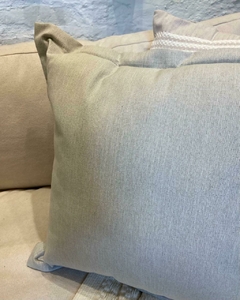Almohadón stone gris claro 50x50 - comprar online