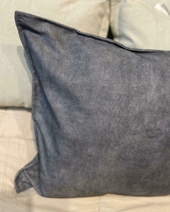 Almohadon stone gris oscuro 50x50 cm con pestaña - comprar online