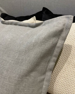 Almohadón stone wash gris - comprar online