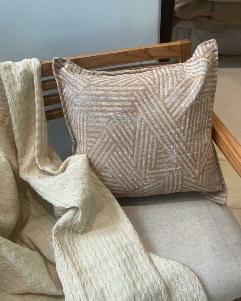 Almohadón chenille wakanda Salmon 50x50