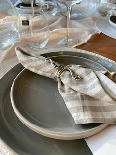 Servilletero plateado nudo - Casa Disain