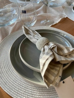 Plato Korba gris claro c/beige brillante 27cm - Casa Disain
