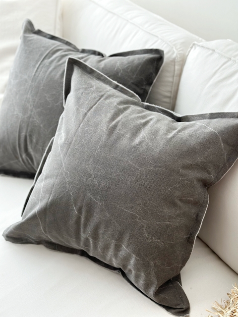 ALMOHADÓN STONE WASHED Gris Medio