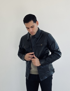 CAMPERA DENIM MEN NEGRA en internet