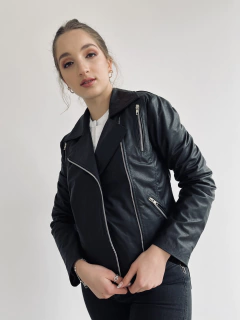 Imagen de CAMPERA JULIA NEGRA