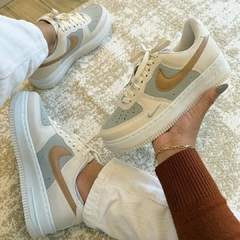 Nike Air Force na internet