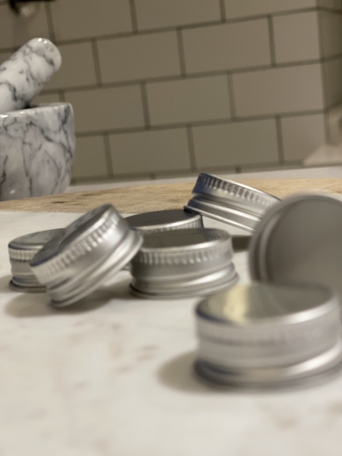 TAPA METALICA ROSCA 28 MYS09