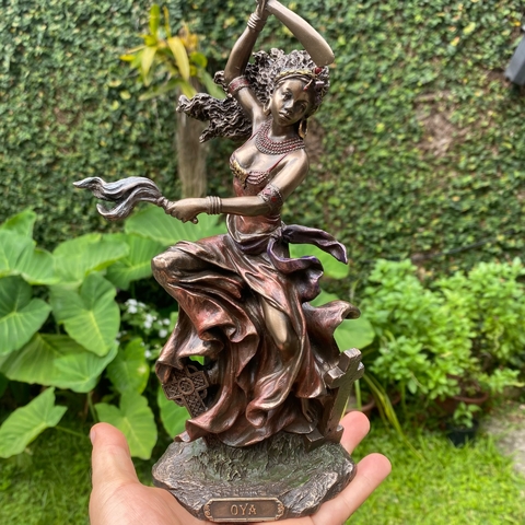 Orixá - Iansã ou Oyá - Veronese (24cm)