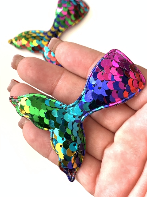 APLIQUE CAUDA SEREIA PAETÊ HOLOGRÁFICO - 2 UNIDADES