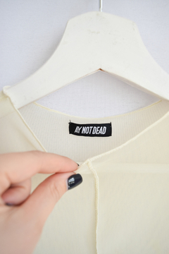 Remera Ay not dead (t.02) en internet