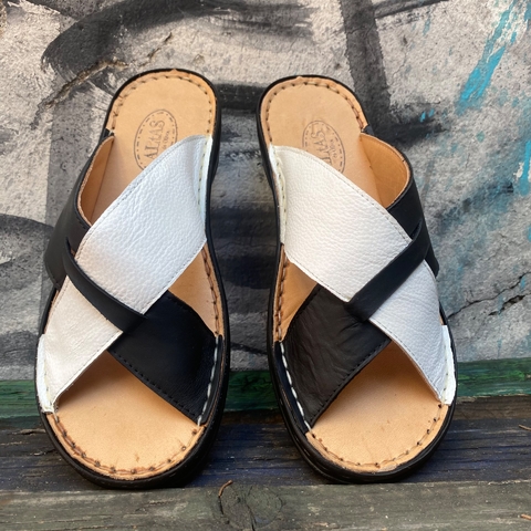 Chinela cruzada superconfort, damera blanco y negro bn. s06v-2210