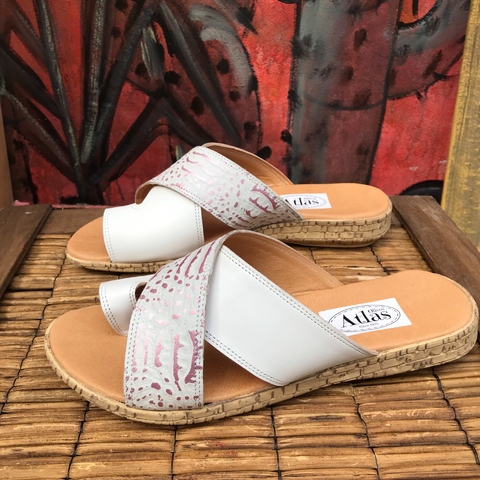 Ojota blanca. j05v-108