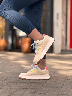ZAPATILLA MAIKA KEVINGSTON BEIGE CELESTE C21 en internet
