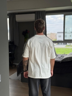 REMERA OVER TD CRUDO NEGRO I185 en internet