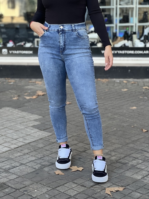 JEAN CHUPIN LT AZUL NEVADO I90