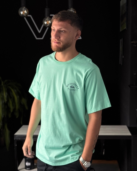REMERA QUIKSILVER VERDE ESMERALDA - comprar online