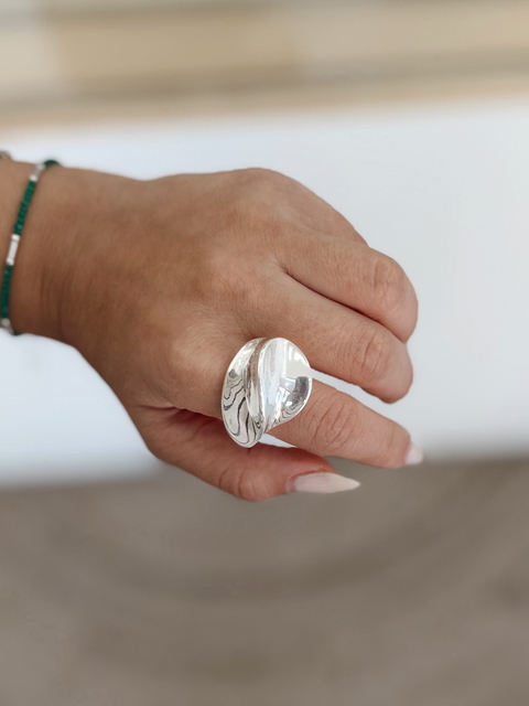Anillo Sea (plata inflada)