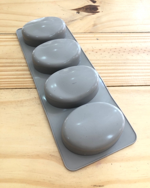 MOLDE SILICONA 4 JABONES OVALADOS 5 CM