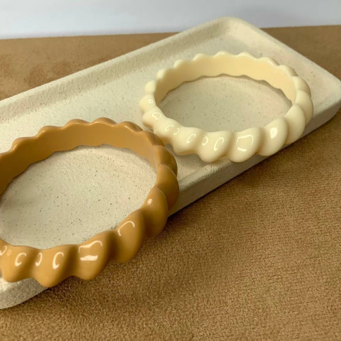 PULSEIRA RESINA FINA ONDAS - comprar online