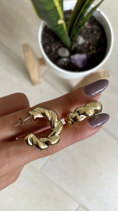 Argollas pasantes trenzadas doradas niquel - comprar online