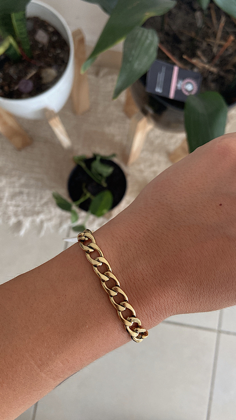 Pulsera clásica dorada eslabón grande