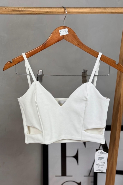 cropped flat suzy