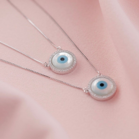 Escapulário olho grego madrepérola