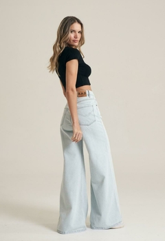 Jean SOPHIE light blue R.A.D - Positiva Tienda - Ropa de Moda para mujeres - Av. Meeks 55 - Galeria Oliver - Local 32/ España 123. Lomas de Zamora. Cp 1832
