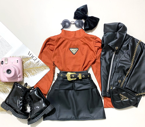 Conjunto blusa e saia Juliana