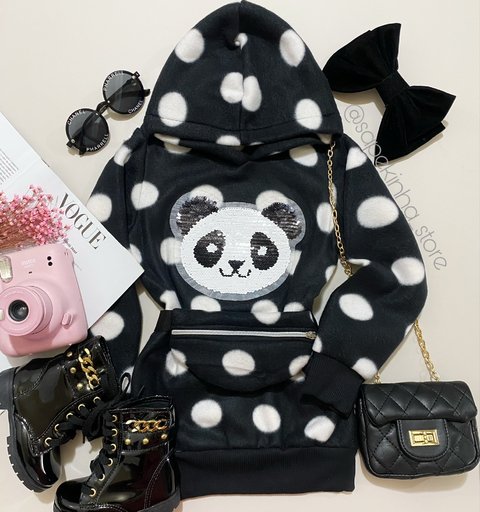 Vestido capuz com pochete