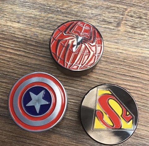 Triturador Metal Super Heróis pequeno